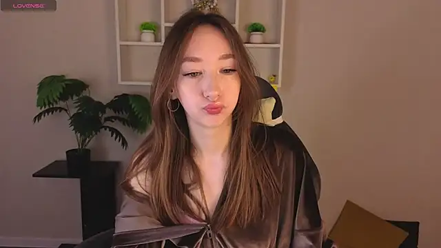 Miche1le Allenne online show from April 9, 2026, 1:07 am