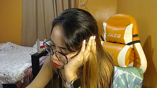 Snapshot of your_hornyapril chatting on October 18, 2025, 6:10 pm your hornyapril online show from October 18, 2025, 6:10 pm
