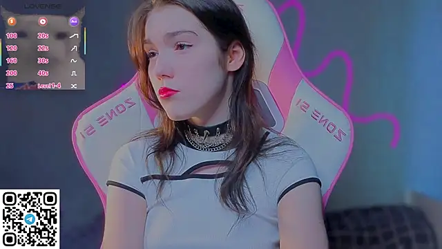 Sophie SkyAngel online show from May 3, 2026, 3:15 pm