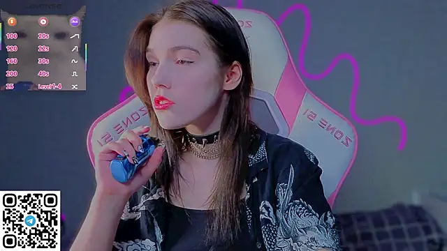 Sophie SkyAngel online show from April 25, 2026, 12:57 am
