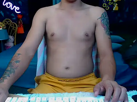 princenavheen online show from October 27, 2025, 2:23 am