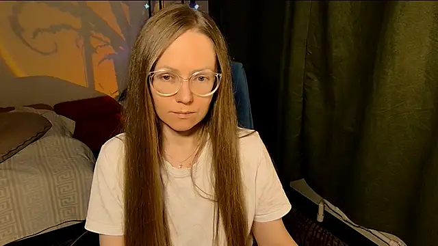 Snapshot of _Goldilocks_ chatting on October 9, 2025, 5:13 pm  Goldilocks  online show from October 9, 2025, 5:13 pm
