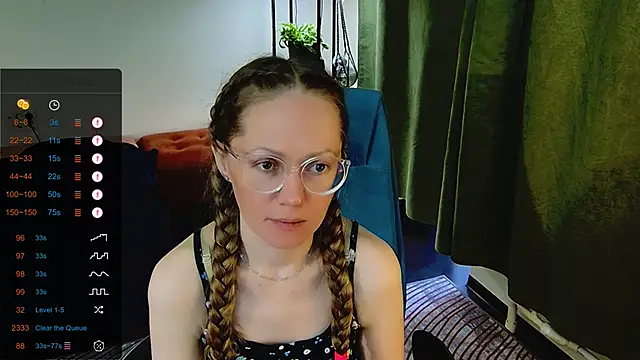 Snapshot of _Goldilocks_ chatting on September 16, 2025, 7:09 am  Goldilocks  online show from September 16, 2025, 7:09 am