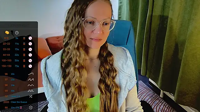 Snapshot of _Goldilocks_ chatting on September 13, 2025, 6:35 am  Goldilocks  online show from September 13, 2025, 6:35 am