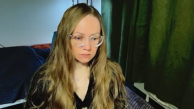 Snapshot of _Goldilocks_ chatting on September 26, 2025, 6:31 am  Goldilocks  online show from September 26, 2025, 6:31 am