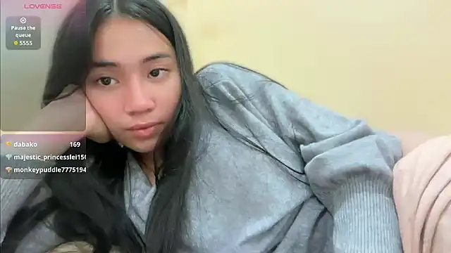 Sweetcummer laura online show from April 19, 2026, 4:57 am