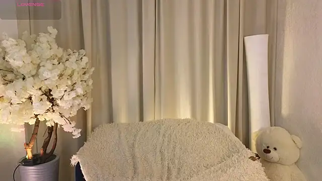 Snapshot of Janet_Jee chatting on November 19, 2025, 11:43 am Janet Jee online show from November 19, 2025, 11:43 am