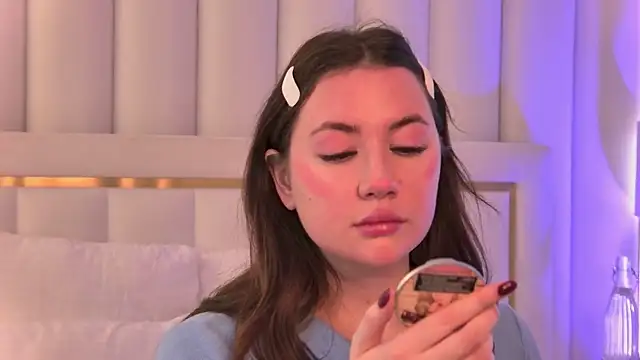 MeganStrain online show from December 21, 2025, 6:26 am