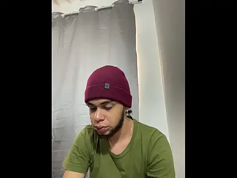 enzo vittale03  online show from February 23, 2026, 4:40 pm