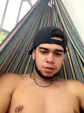 enzo vittale03  online show from September 20, 2025, 7:19 pm