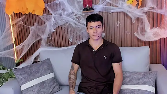 Leo santoro online show from October 16, 2025, 1:52 pm