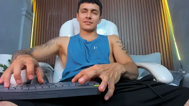 Leo santoro online show from November 5, 2025, 3:48 pm