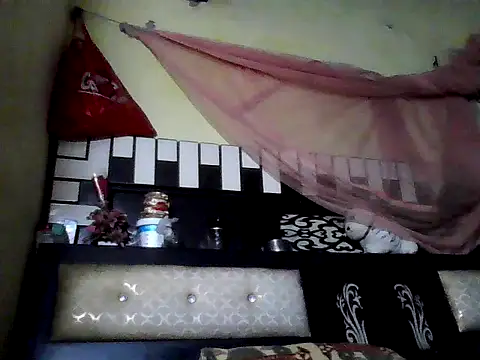 ursdreamperson online show from February 9, 2026, 4:16 pm