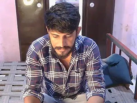 krishjaat43 online show from June 18, 2026, 2:22 pm