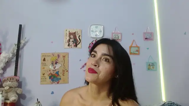 angelly  kate online show from July 28, 2026, 2:19 am