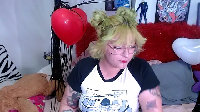 XxGreenGoodxX online show from February 15, 2026, 8:41 pm