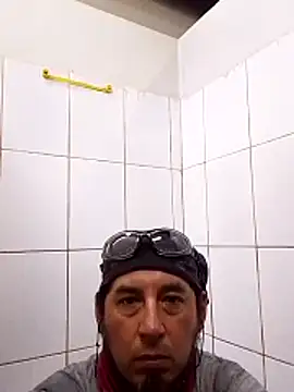 Lujor online show from February 5, 2026, 6:59 pm