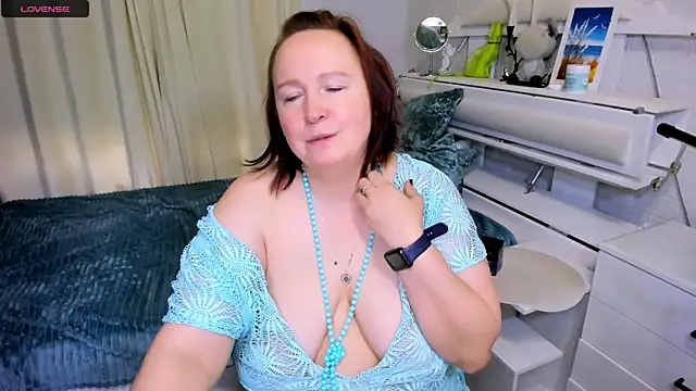 WifeyXRated online show from April 16, 2026, 5:41 am