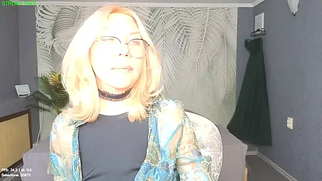 Wendy Waves online show from June 28, 2026, 12:33 pm