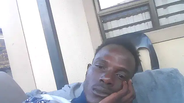 cuminsidebby online show from December 3, 2025, 4:28 pm