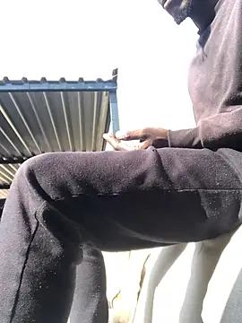 cuminsidebby online show from April 14, 2026, 7:24 am