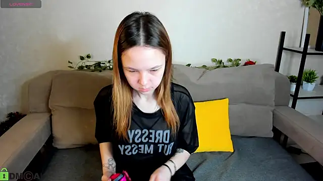 Snapshot of Lori_Blossom chatting on February 5, 2026, 6:20 am Lori Blossom online show from February 5, 2026, 6:20 am