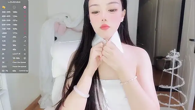 MM-feifei online show from October 26, 2025, 3:34 pm