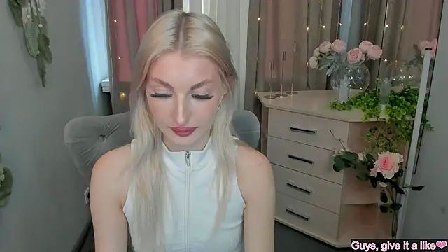 Sarrah blush online show from September 18, 2025, 8:17 am