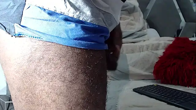 Snapshot of AndyCalifornia1 chatting on April 15, 2026, 12:16 am AndyCalifornia1 online show from April 15, 2026, 12:16 am