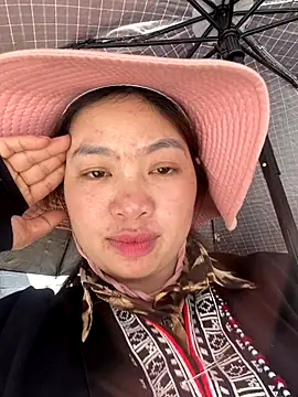 Nhung584 online show from October 27, 2025, 5:30 am