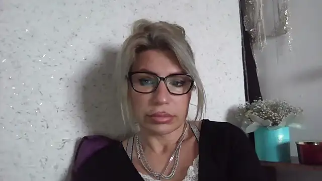 fox red lady7 online show from January 15, 2026, 10:51 am