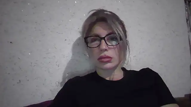 fox red lady7 online show from February 17, 2026, 5:43 pm