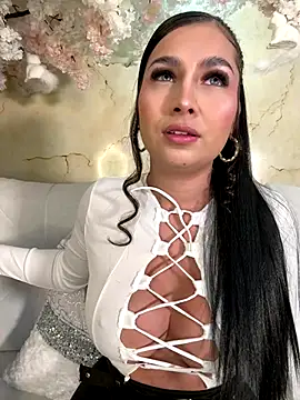 jesse veraa  online show from December 19, 2025, 11:29 pm