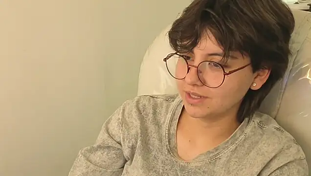 Nathaly ds online show from July 28, 2026, 8:52 pm