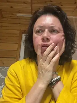 Snapshot of Kiravix chatting on April 14, 2026, 8:03 pm Kiravix online show from April 14, 2026, 8:03 pm