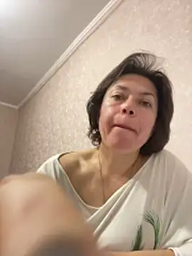 Kiravix online show from October 28, 2025, 6:56 am