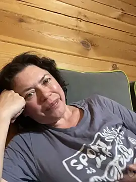 Kiravix online show from May 17, 2026, 9:15 pm