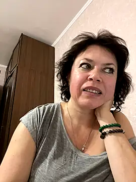 Kiravix online show from October 24, 2025, 7:02 pm