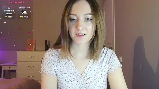 white liillyy online show from April 17, 2026, 9:17 pm