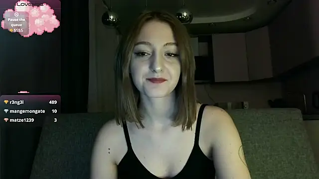 white liillyy online show from November 4, 2025, 10:02 pm