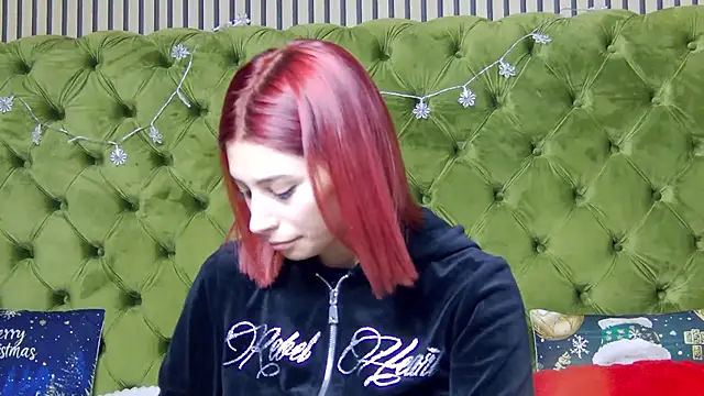 LunaHart online show from January 14, 2026, 3:04 pm