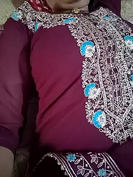 Paakhi-Singh online show from November 3, 2025, 7:13 am