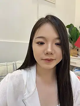 xiaoxiao0611 online show from August 7, 2026, 5:41 pm
