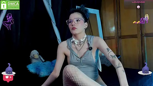 Snapshot of Bluedarkelf888 chatting on January 7, 2026, 12:15 am Bluedarkelf888 online show from January 7, 2026, 12:15 am