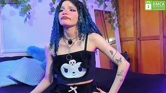 Bluedarkelf888 online show from April 14, 2026, 11:43 pm