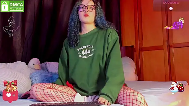 Snapshot of Bluedarkelf888 chatting on December 18, 2025, 12:38 am Bluedarkelf888 online show from December 18, 2025, 12:38 am