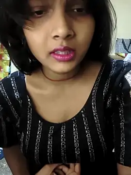 RAYI Queen 2 online show from November 24, 2025, 9:31 am