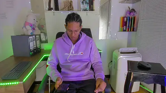 DEAMOL online show from February 6, 2026, 1:18 pm