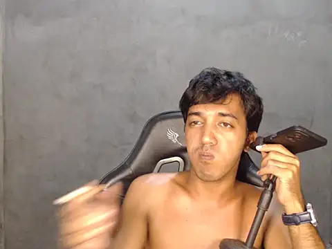 RowyCam online show from December 1, 2025, 8:04 am