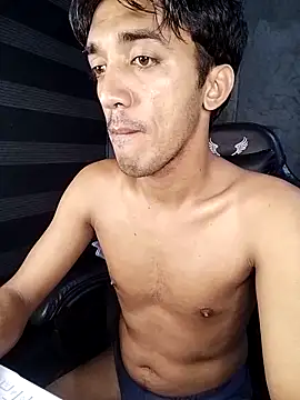 RowyCam online show from February 11, 2026, 3:01 pm